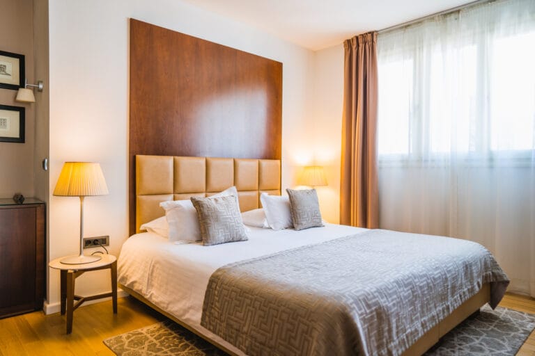 Superior double or twin room bed