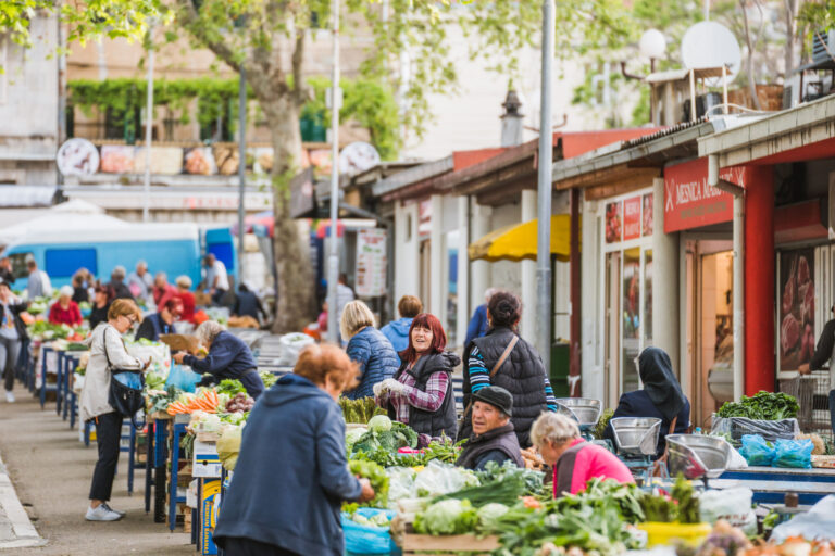 Split green market