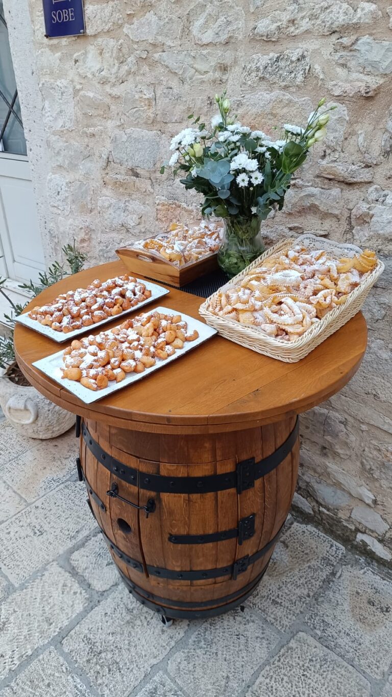 Wedding catering in front of the hotel