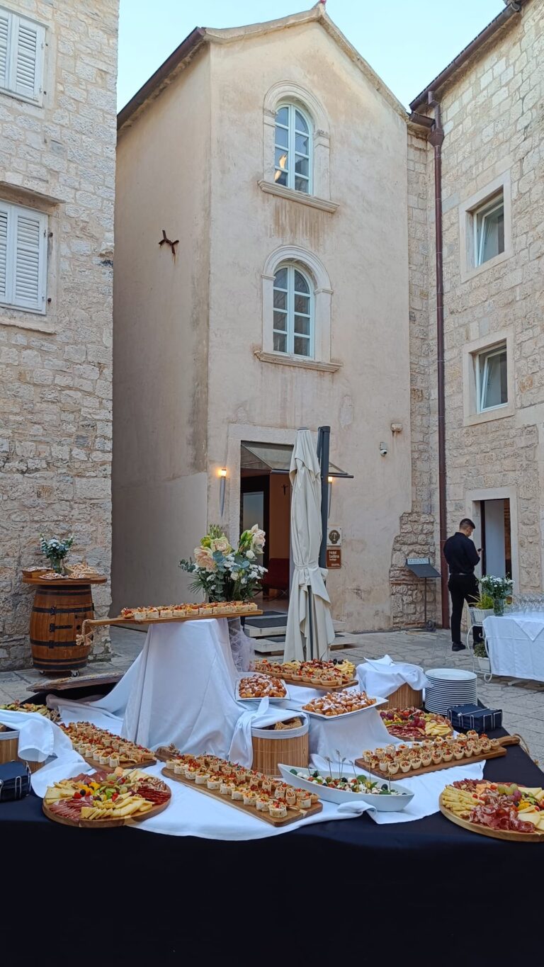 Wedding catering in front of the hotel