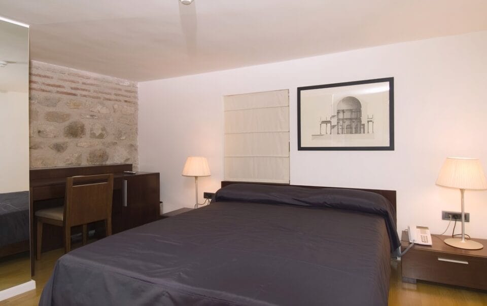 Standard room bed